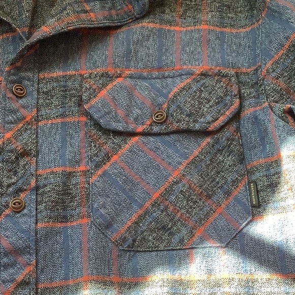 Quicksilver Men's Modern Fit Long Sleeve Plaid Flannel Button Down Shirt - Picture 7 of 8